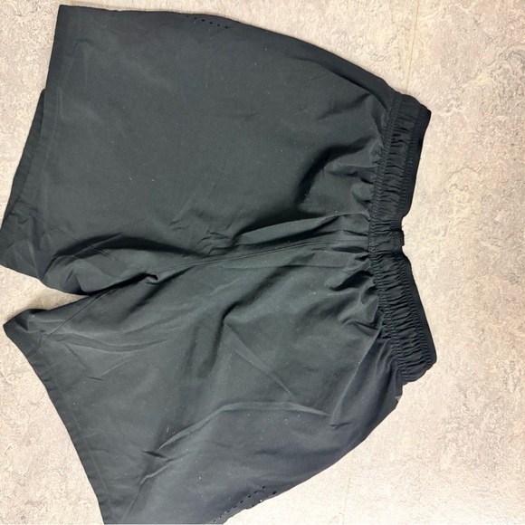 New Balance NYC Marathon Black Athletic Men's Shorts Medium - Picture 4 of 5